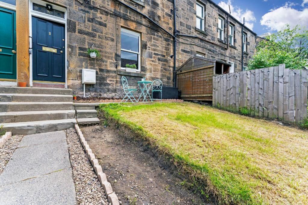 Cheerful Stays - Westend Cottage With Secured Parking Edinburgh Exterior photo