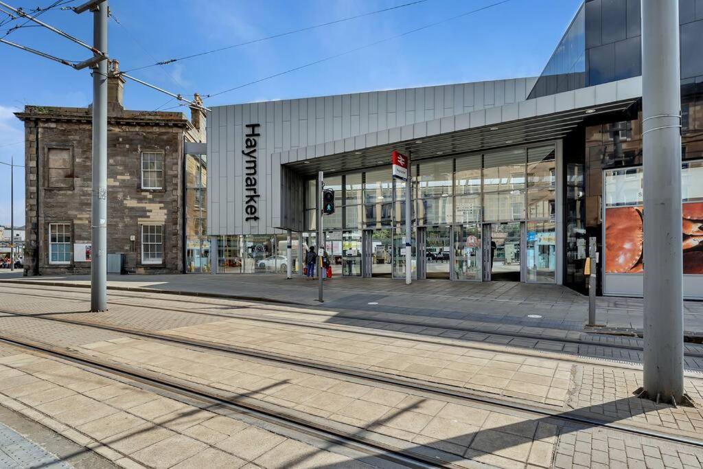 Cheerful Stays - Westend Cottage With Secured Parking Edinburgh Exterior photo